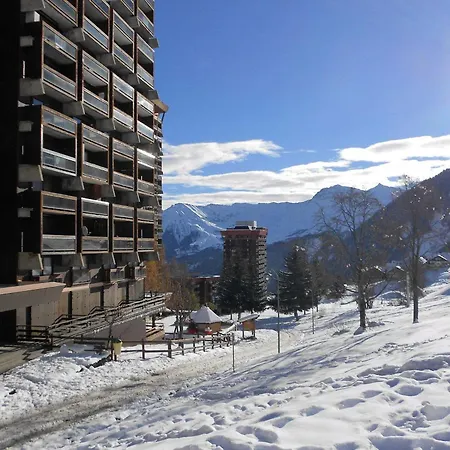 Skis Aux Pieds, 2 Personnes, Le Corbier